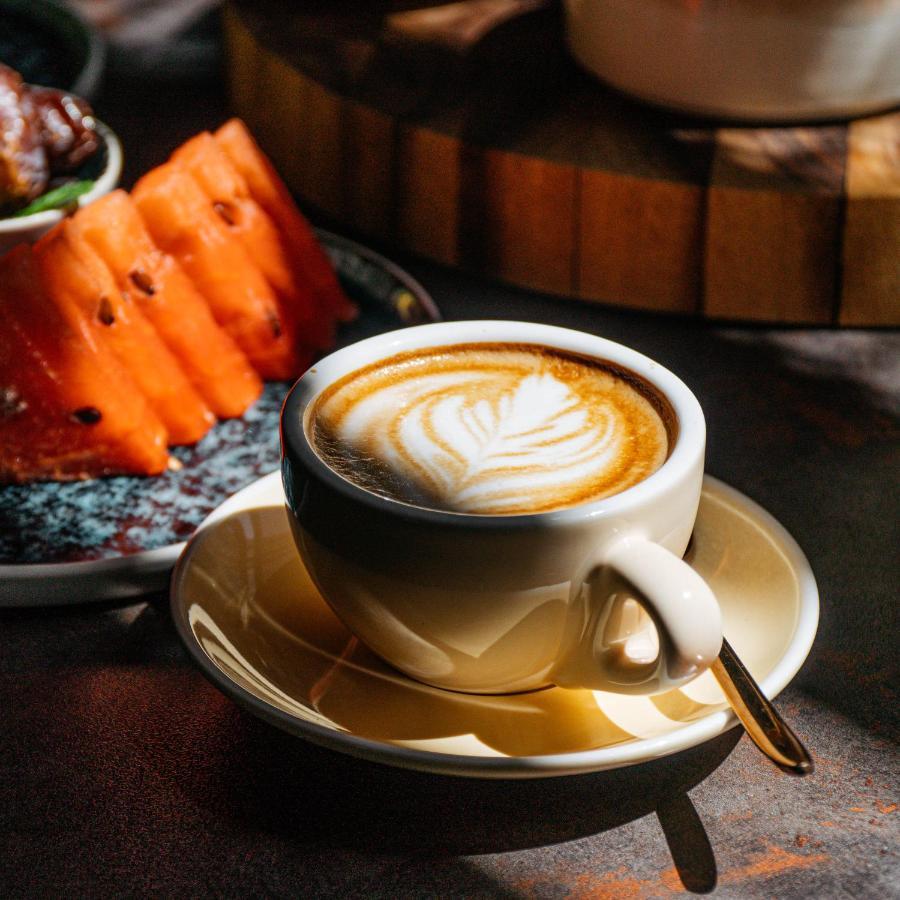 Somerset West Bay Ad-Dauha Zewnętrze zdjęcie A cup of cappuccino