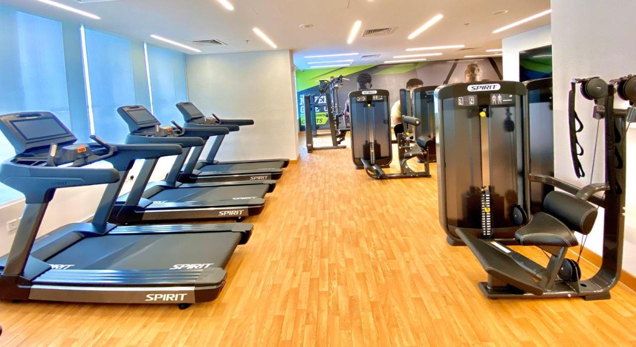 Somerset West Bay Ad-Dauha Zewnętrze zdjęcie The gym at the hotel