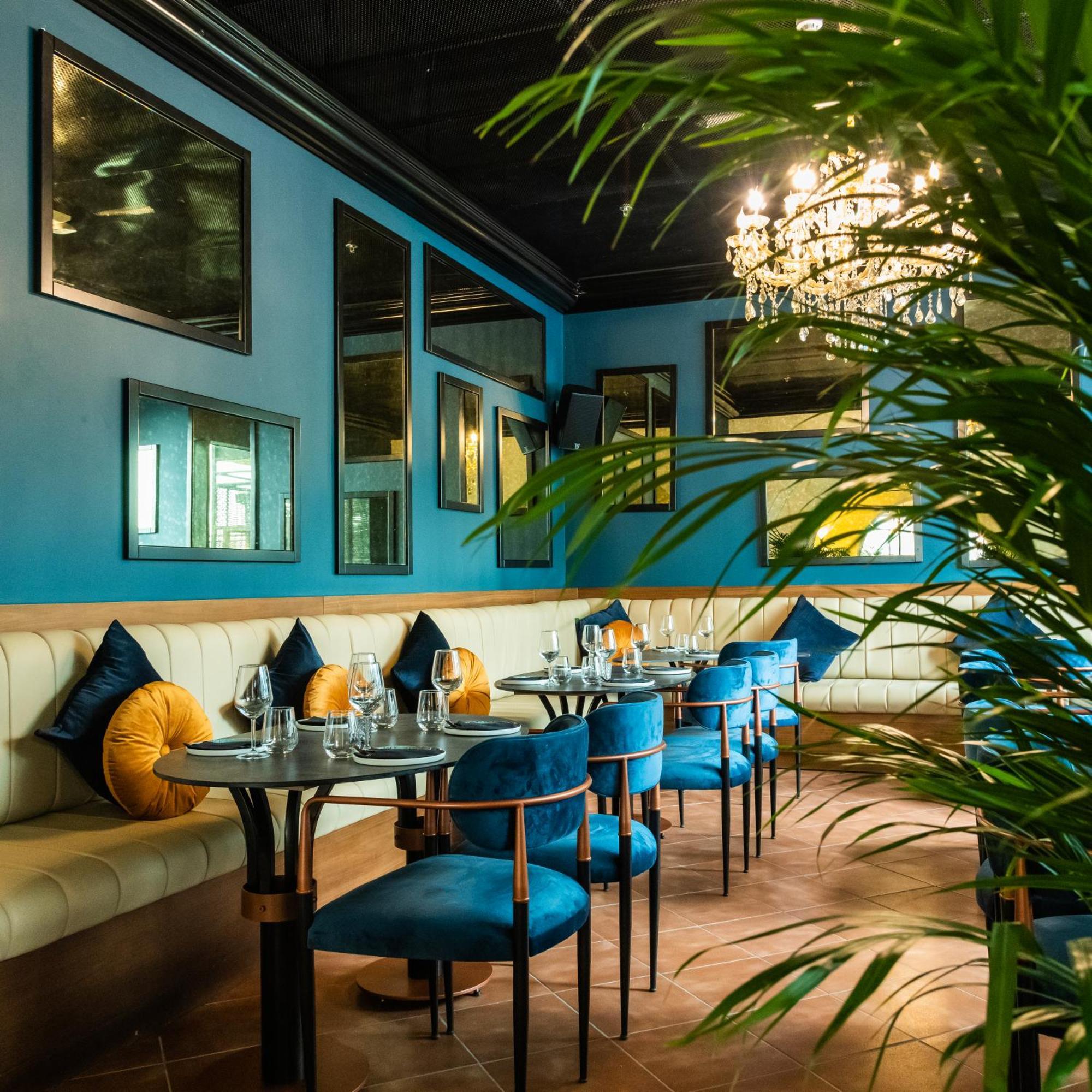 Somerset West Bay Ad-Dauha Zewnętrze zdjęcie Restaurant interior
