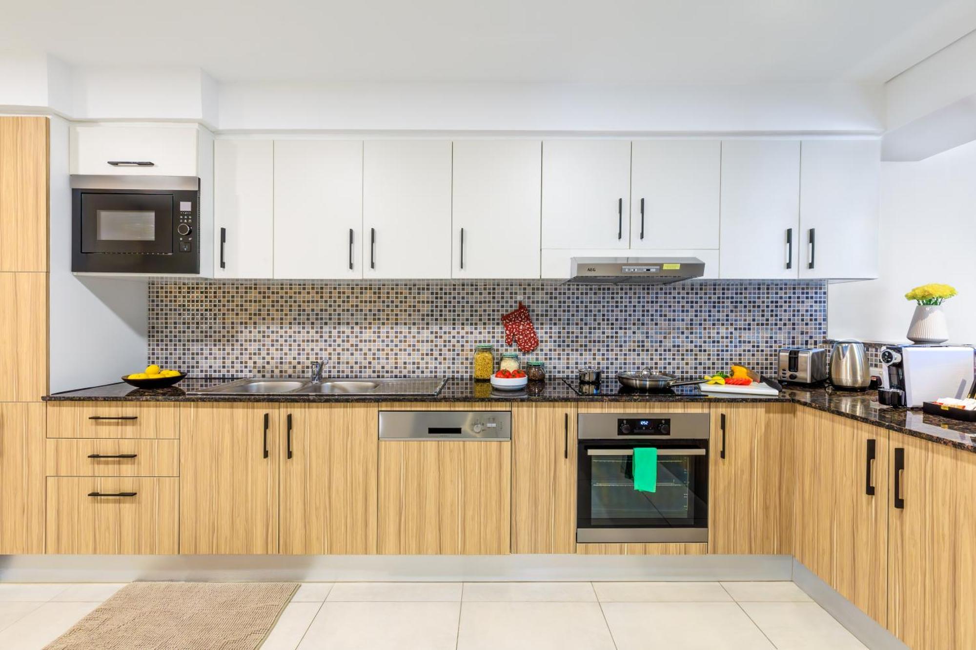 Somerset West Bay Ad-Dauha Zewnętrze zdjęcie A modern Australian kitchen